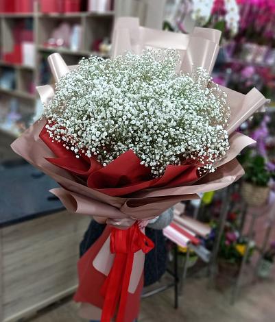 Букет цветов из: Гипсофила в поселок им. Кирова