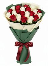 Букет Микс из красных и белых роз #REPLACE_PRED# поселок им. Кирова