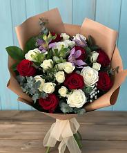 Букет цветов из:  Розы и Альстромерии в поселок им. Кирова