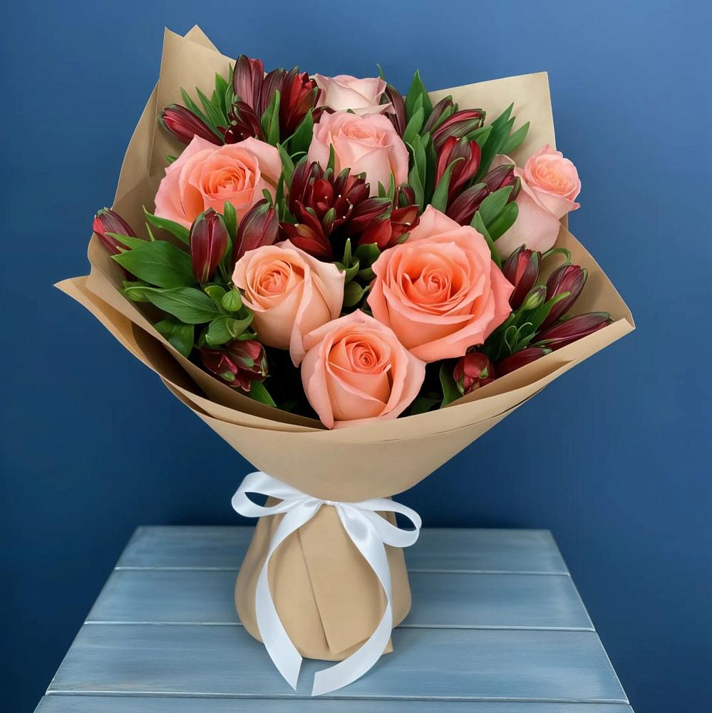 Букет цветов из: Розы и Альстромерии в поселок им. Кирова