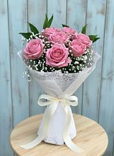 Букет цветов из:  Розы в поселок им. Кирова