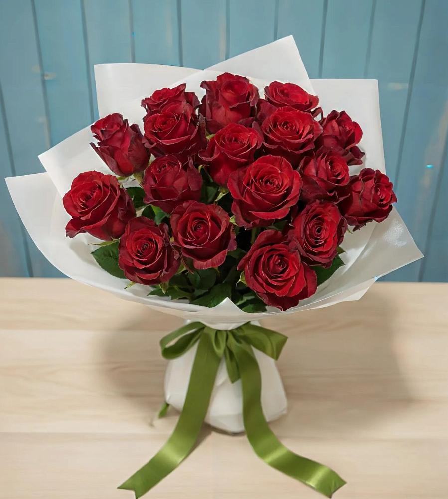 Букет Красные розы в поселок им. Кирова
