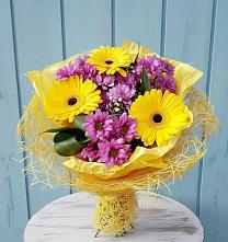 Букет цветов из:  Хризантемы и Герберы в поселок им. Кирова