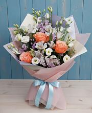 Букет цветов из:  Лизиантусы, Розы, Альстромерии и Гипсофила в поселок им. Кирова