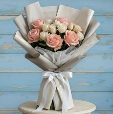Букет цветов из:  Розы в поселок им. Кирова