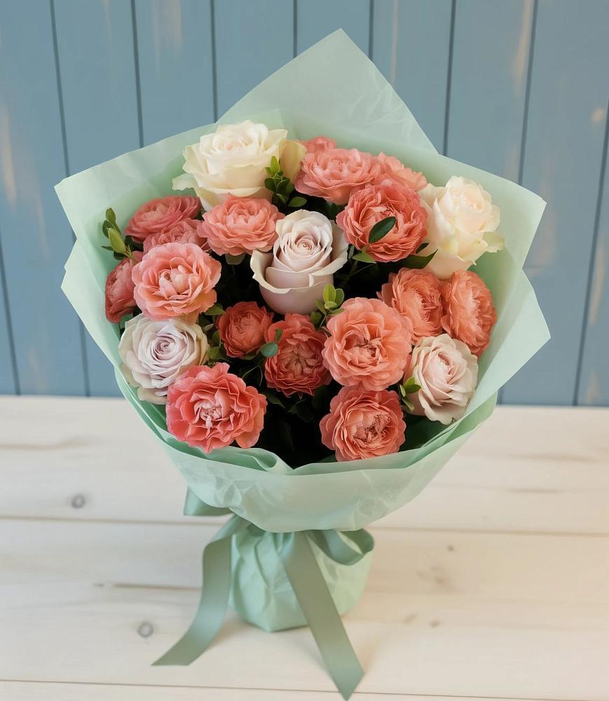 Букет цветов из: Розы в поселок им. Кирова