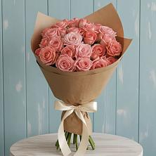 Букет цветов из:  Розы в поселок им. Кирова
