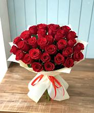 Букет 29 Красных роз в поселок им. Кирова