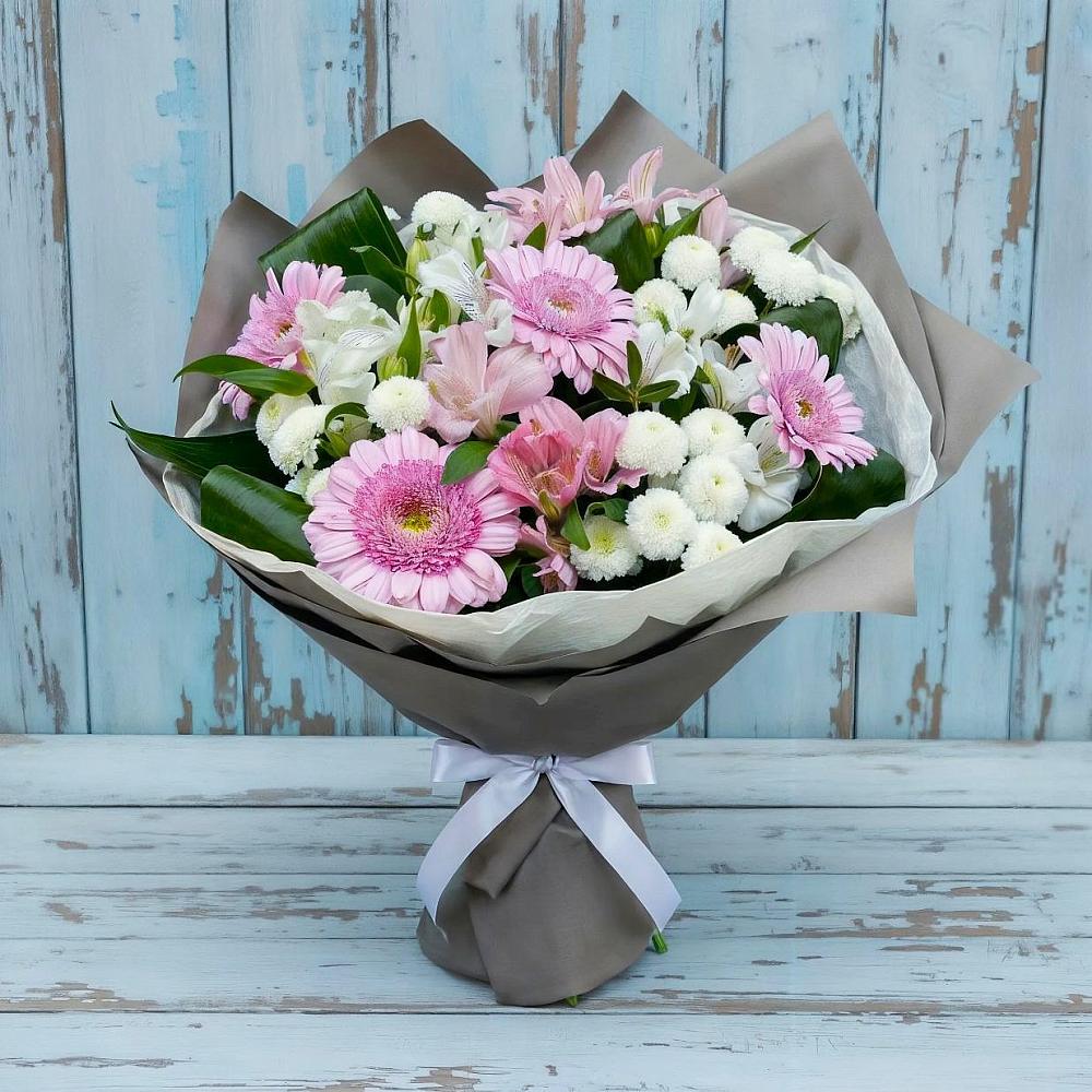 Букет цветов из: Герберы, Альстромерии и Хризантемы в поселок им. Кирова