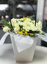 Цветочная композиция из Розы  в поселок им. Кирова