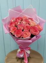 Букет 15 Розовых роз Равель в поселок им. Кирова