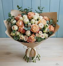 Букет цветов из:  Альстромерии и Розы в поселок им. Кирова