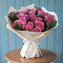 Букет цветов из:  Розы в поселок им. Кирова
